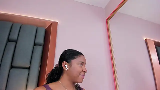 LisaMendez online show from 04/02/26, 03:59