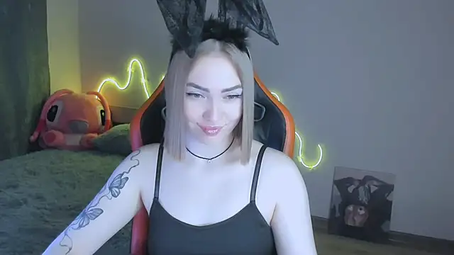 LaraKrein lk online show from 01/05/26, 09:18