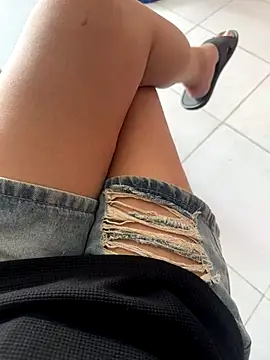 sharon-Hanna online show from 11/13/25, 01:26