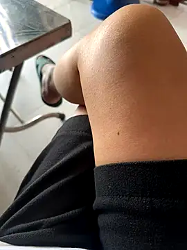 sharon-Hanna online show from 11/22/25, 01:15