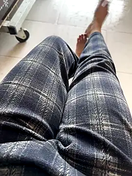 sharon-Hanna online show from 12/01/25, 02:38