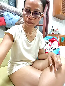 Mama Eva 1 online show from 02/11/26, 10:04