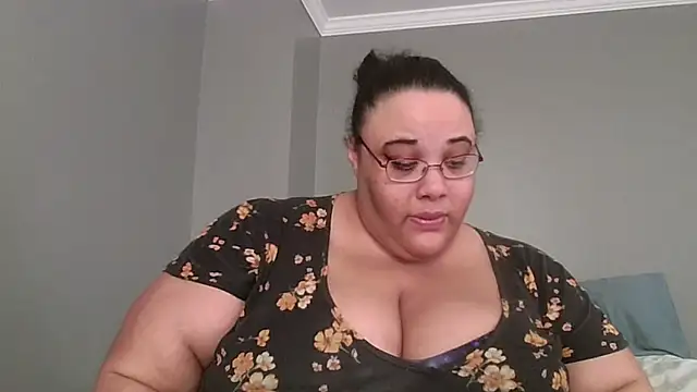 SexyBBW10790 online show from 04/18/26, 02:21