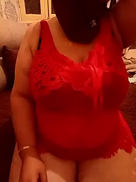 mayakhalyfaa online show from 10/28/25, 10:23