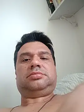 Snapshot of Crocante_Hot chatting on 11/09/25, 05:44 Crocante Hot online show from 11/09/25, 05:44