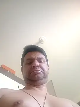 Snapshot of Crocante_Hot chatting on 11/15/25, 03:30 Crocante Hot online show from 11/15/25, 03:30