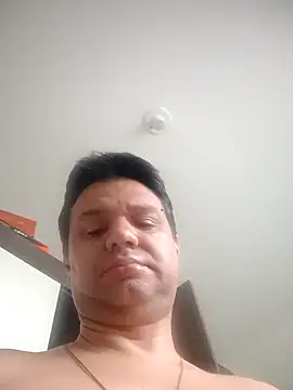 Snapshot of Crocante_Hot chatting on 11/23/25, 05:13 Crocante Hot online show from 11/23/25, 05:13