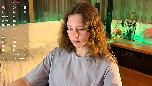 Snapshot of IrisPurrphy chatting on 06/18/26, 01:26 IrisPurrphy online show from 06/18/26, 01:26