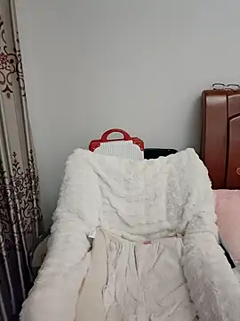 Snapshot of lingling1314 chatting on 10/17/25, 01:14 lingling1314 online show from 10/17/25, 01:14