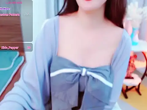 Snapshot of girlsweets2277 chatting on 09/22/25, 04:58 girlsweets2277 online show from 09/22/25, 04:58