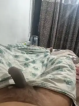 Snapshot of Aeroxx chatting on 09/13/25, 01:00 Aeroxx online show from 09/13/25, 01:00