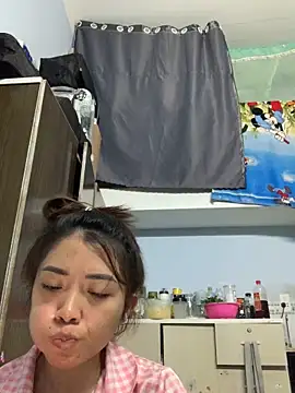 Snapshot of Minee1202 chatting on 05/27/26, 02:52 Minee1202 online show from 05/27/26, 02:52