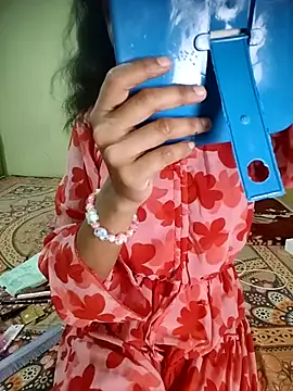 Snapshot of Snaya-baby chatting on 10/12/25, 12:15 Snaya-baby online show from 10/12/25, 12:15