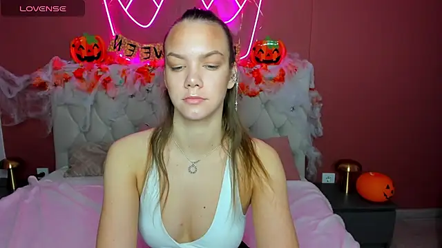 Vickie Smith online show from 10/25/25, 01:35