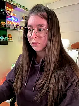 Snapshot of Sharon_07 chatting on 11/26/25, 11:28 Sharon 07 online show from 11/26/25, 11:28