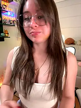 Snapshot of Sharon_07 chatting on 11/27/25, 11:51 Sharon 07 online show from 11/27/25, 11:51