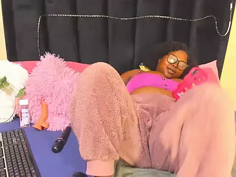 AmazingDarkDoll online show from 01/19/26, 07:01