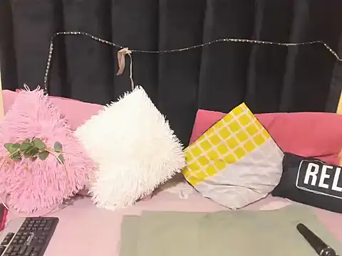 AmazingDarkDoll online show from 02/16/26, 11:12