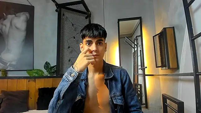 Snapshot of Dani_mc1 chatting on 09/18/25, 11:45 Dani mc1 online show from 09/18/25, 11:45