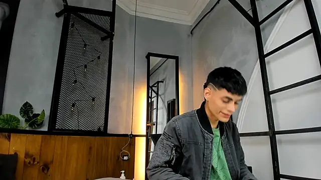 Snapshot of Dani_mc1 chatting on 09/27/25, 11:15 Dani mc1 online show from 09/27/25, 11:15