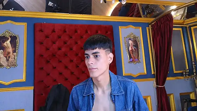 Snapshot of Dani_mc1 chatting on 10/27/25, 11:47 Dani mc1 online show from 10/27/25, 11:47