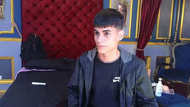 Snapshot of Dani_mc1 chatting on 10/28/25, 11:47 Dani mc1 online show from 10/28/25, 11:47