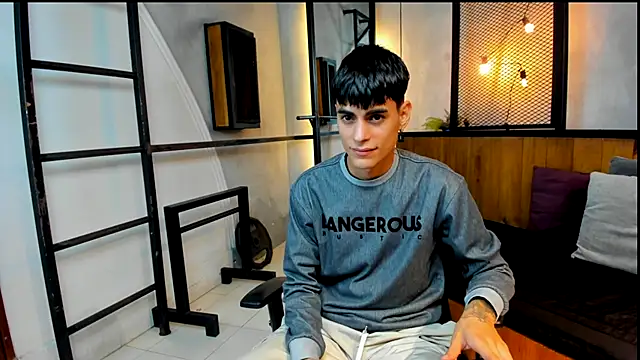 Snapshot of Dani_mc1 chatting on 11/23/25, 11:54 Dani mc1 online show from 11/23/25, 11:54