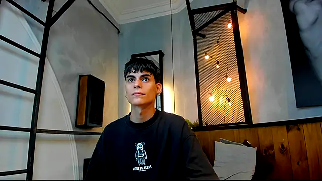 Snapshot of Dani_mc1 chatting on 12/03/25, 11:30 Dani mc1 online show from 12/03/25, 11:30