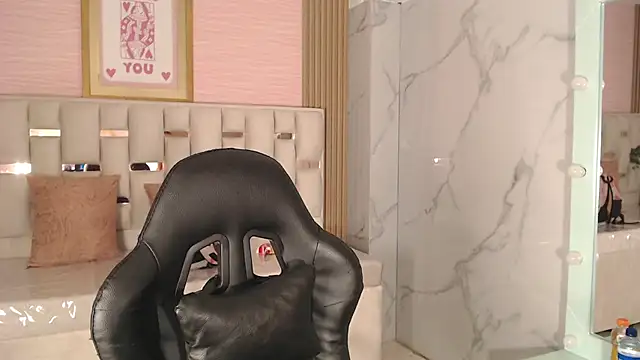 Snapshot of allyssa_bellini_s chatting on 09/11/25, 07:58 allyssa bellini s online show from 09/11/25, 07:58