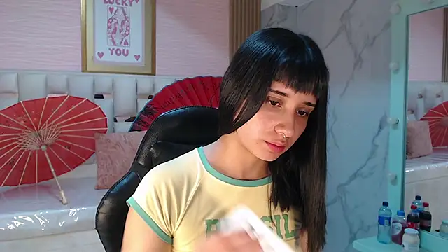 Snapshot of allyssa_bellini_s chatting on 09/25/25, 08:34 allyssa bellini s online show from 09/25/25, 08:34