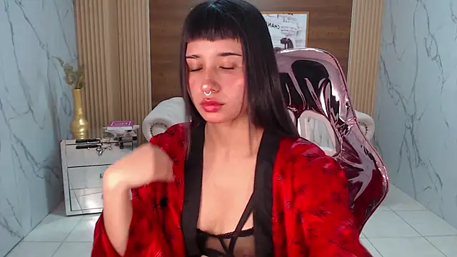 Snapshot of allyssa_bellini_s chatting on 10/19/25, 01:01 allyssa bellini s online show from 10/19/25, 01:01