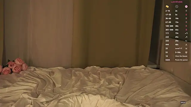 Snapshot of AccaCroyle chatting on 09/13/25, 05:35 AccaCroyle online show from 09/13/25, 05:35