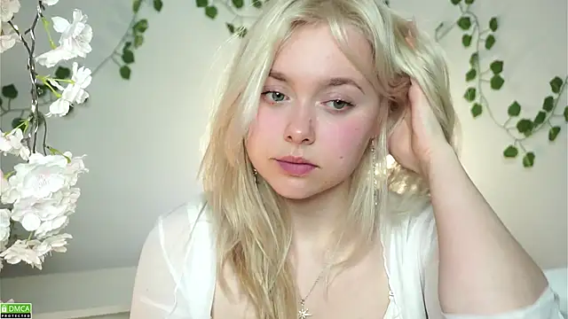 Snapshot of AccaCroyle chatting on 11/10/25, 08:30 AccaCroyle online show from 11/10/25, 08:30