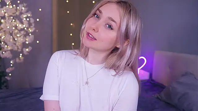 Snapshot of AccaCroyle chatting on 02/04/26, 06:25 AccaCroyle online show from 02/04/26, 06:25