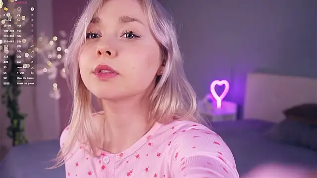 Snapshot of AccaCroyle chatting on 03/23/26, 05:06 AccaCroyle online show from 03/23/26, 05:06