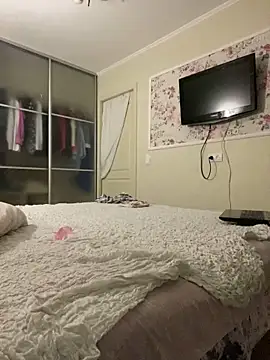 missevacrystal online show from 09/10/25, 05:46