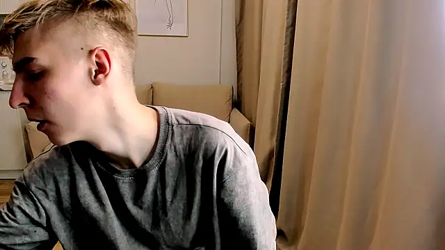 Snapshot of MrSexyCum4U chatting on 11/25/25, 11:38 MrSexyCum4U online show from 11/25/25, 11:38