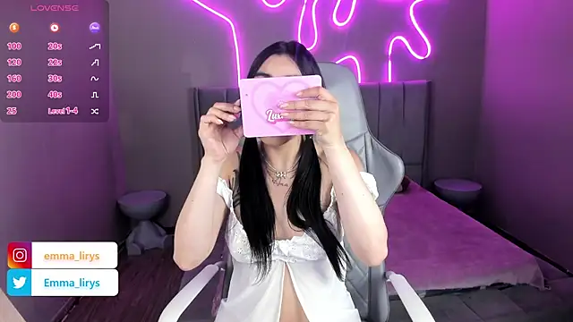 Emma and Issac online show from 09/10/25, 04:23