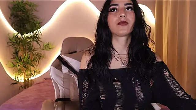 Emma and Issac online show from 10/06/25, 04:54