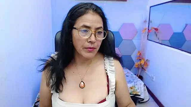 Snapshot of AmandaPeet chatting on 09/22/25, 08:22 AmandaPeet online show from 09/22/25, 08:22