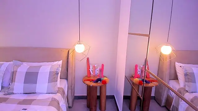 Snapshot of Zammy_Sanz chatting on 11/30/25, 03:27 Zammy Sanz online show from 11/30/25, 03:27