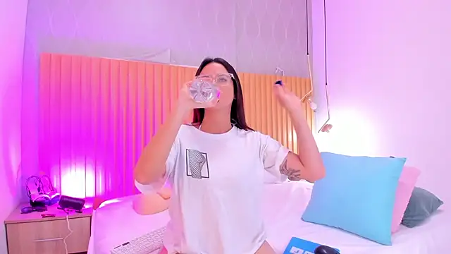 danaalamiri online show from 09/22/25, 10:34