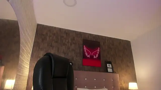 Snapshot of marian__stone chatting on 09/15/25, 07:14 marian stone online show from 09/15/25, 07:14