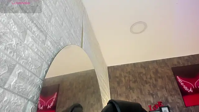 Snapshot of marian__stone chatting on 09/20/25, 05:36 marian stone online show from 09/20/25, 05:36