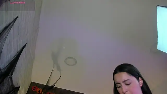 Snapshot of marian__stone chatting on 11/04/25, 06:18 marian stone online show from 11/04/25, 06:18