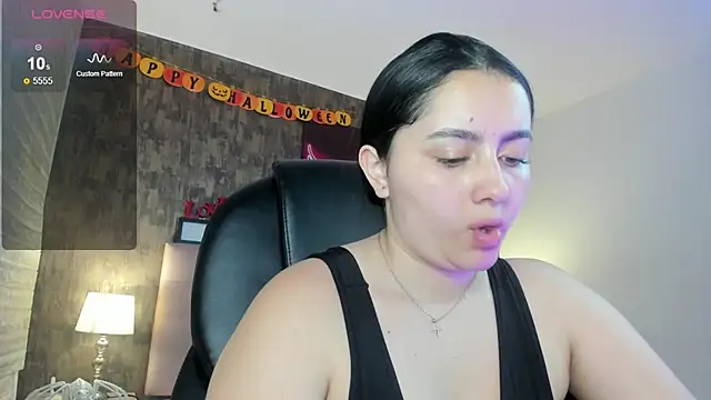 Snapshot of marian__stone chatting on 11/08/25, 06:07 marian stone online show from 11/08/25, 06:07