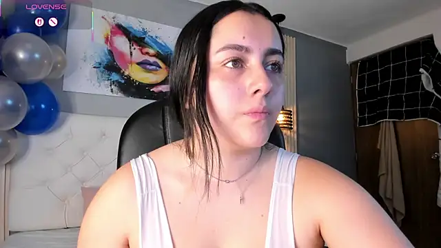 Snapshot of marian__stone chatting on 11/15/25, 04:58 marian stone online show from 11/15/25, 04:58