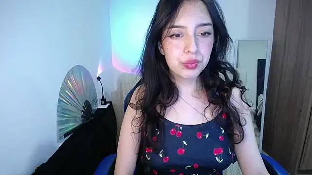 Snapshot of immisssilver chatting on 10/02/25, 01:56 immisssilver online show from 10/02/25, 01:56