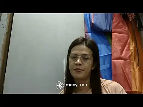 Snapshot of juicycum069 chatting on 11/08/25, 10:52 juicycum069 online show from 11/08/25, 10:52