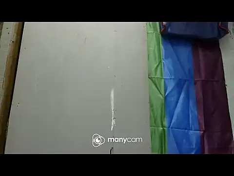 Snapshot of juicycum069 chatting on 12/14/25, 11:09 juicycum069 online show from 12/14/25, 11:09